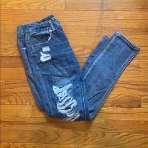 American Eagle tomgirl jeans
